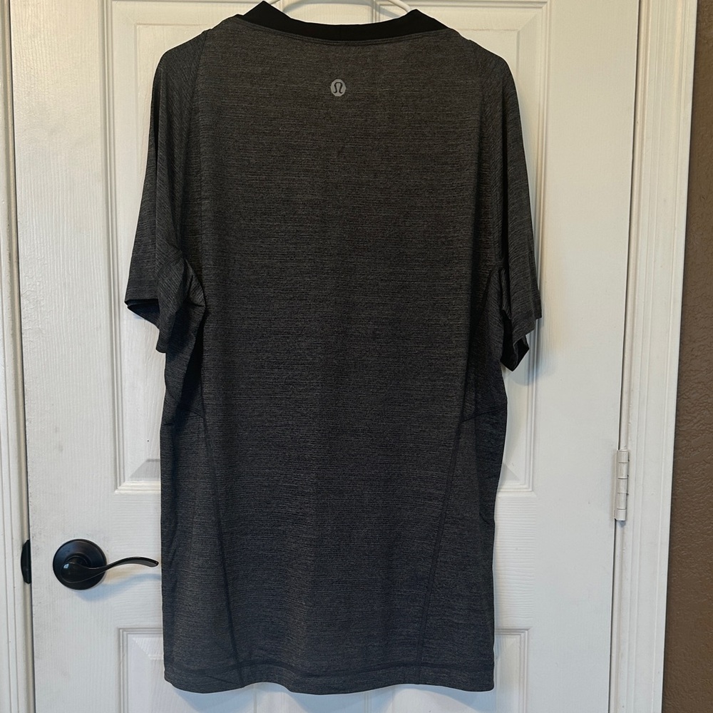 lululemon athletica Charcoal Short Sleeve Tee